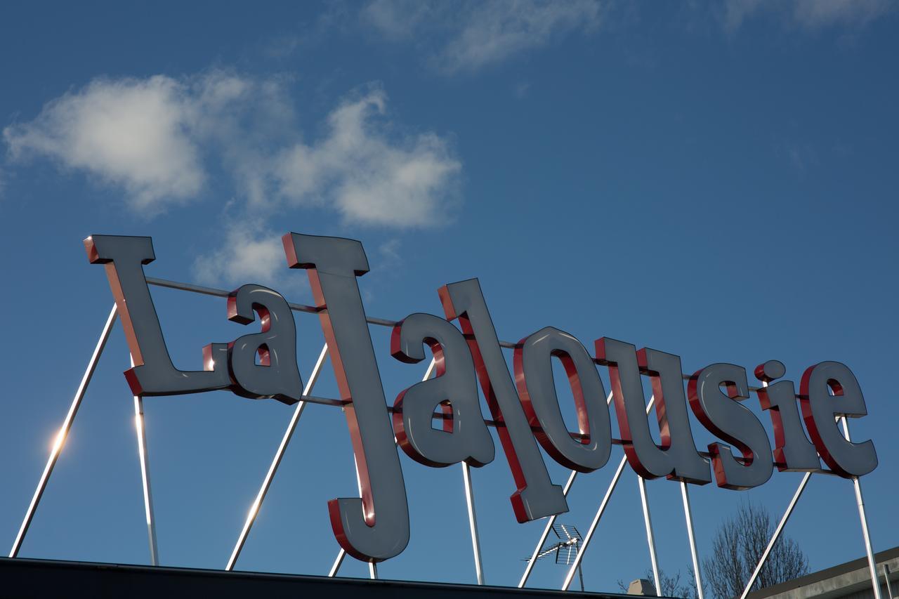 La Jalousie Hotel Saint-Aignan-de-Cramesnil Kültér fotó